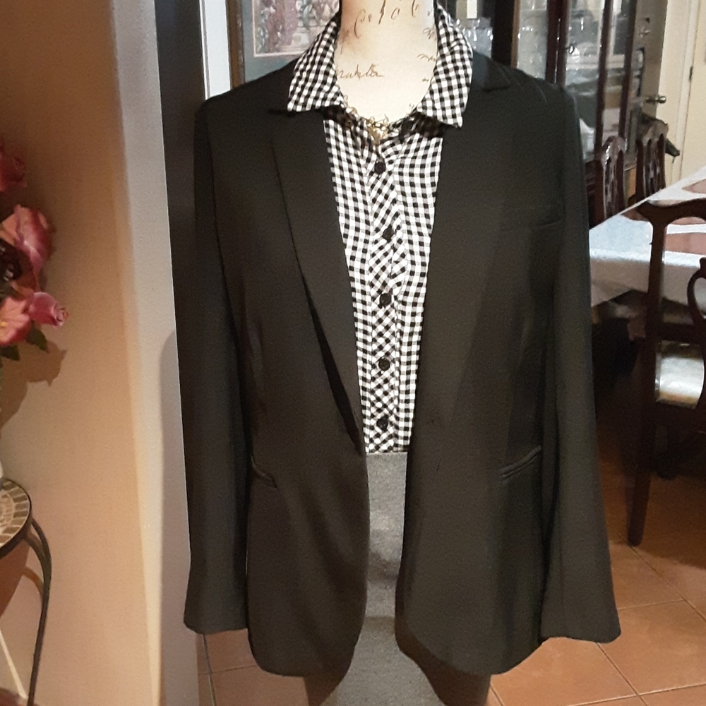 TRASURE & BOND BLACK BLAZER